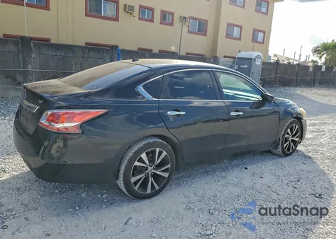 2015 Nissan Altima 2.5 z USA, uszkodzony, nr VIN 1N4AL3AP4FC298641